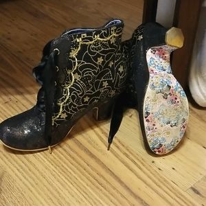 Black and Gold Low Boots